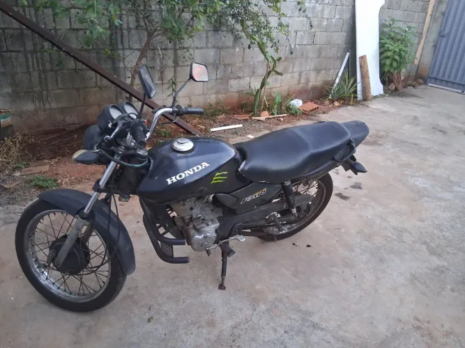 Moto fan 125 aceito troca