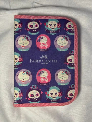 Estojo Faber-Castell - Estampa Caveirinhas