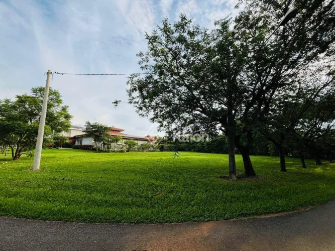 Terreno à venda no Residencial Primavera em Salto/SP