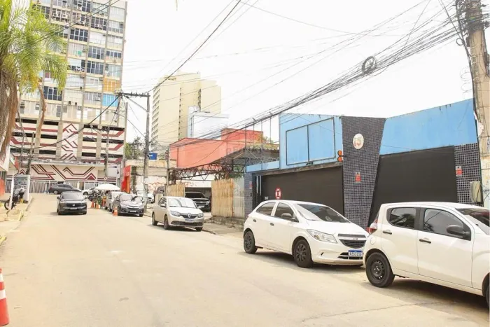 Prédio Comercial no Centro de São Gonçalo, RJ