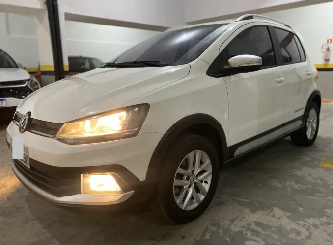 Volkswagen Crossfox I Motion 1.6 T. Flex 16V 5P 2015