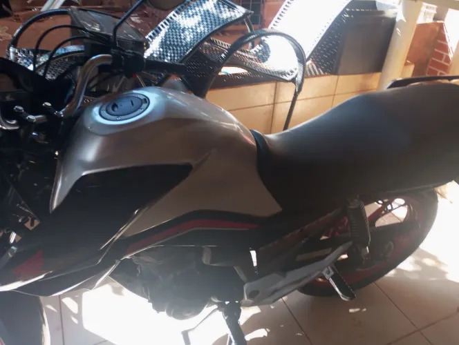 Vendo moto Titan 160 2022