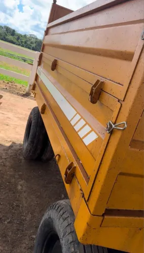 Carreta basculante de trator TMH 5000