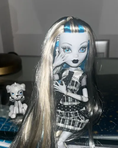 Boneca Frankie Reel Drama 
