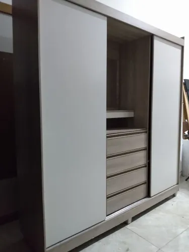 Guarda roupa de casal Semi Novo
