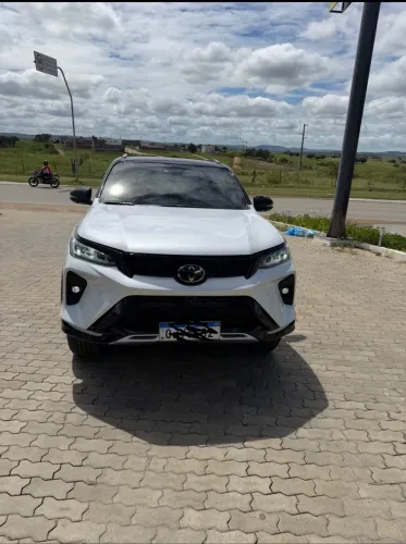 Toyota Hilux SW4 Diamond 2.8 TB 4X4 Die. Aut. 2023
