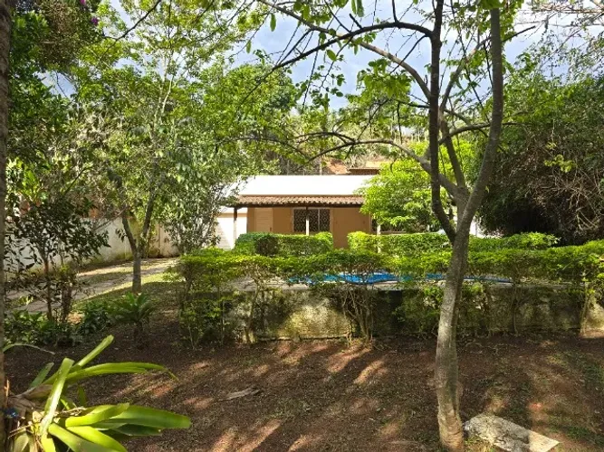 Casa de 2 Quartos com Piscina e Quintal a 2 Minutos do Centro - Miguel Pereira