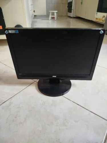 Monitor AOC 15,6" 1619swa - usado