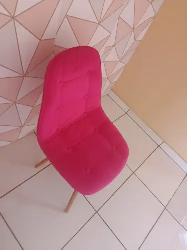 Cadeira Rosa pink seminova