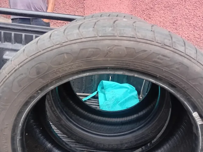 Pneu Goodyear aro 17