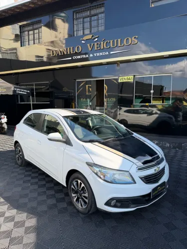Chevrolet Onix Hatch LTZ 1.4 8V Flex Power Aut. 4P 2015