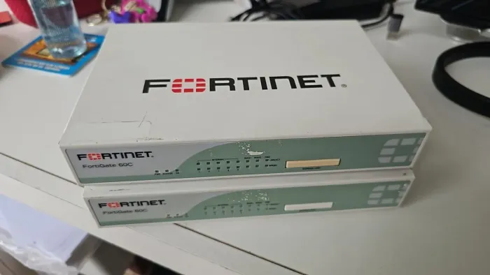  2  parelhos Firewall Fortigate - 60C<br><br>Sem licença