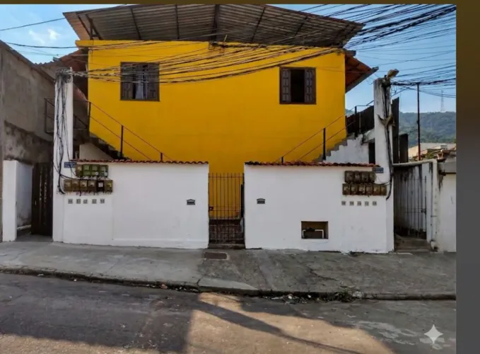 Kitinete térrea em rua estritamente residencial - Taquara 