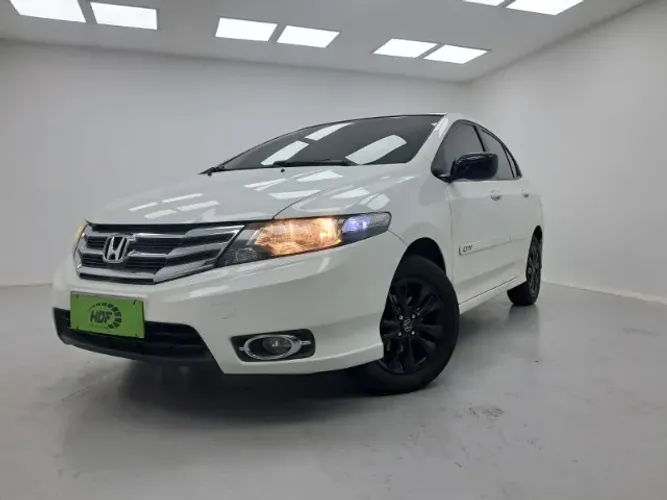 Honda City Sedan LX 1.5 Flex 16V 4P Aut. 2013