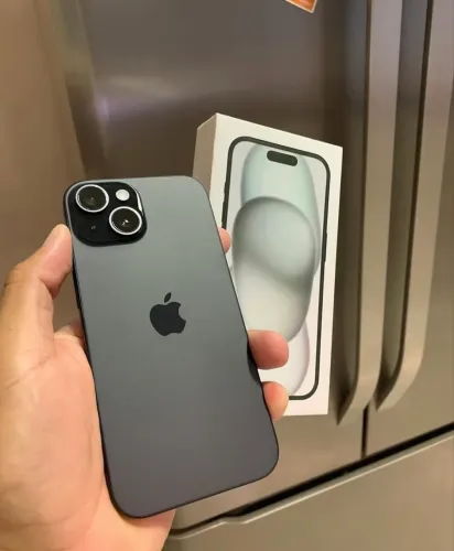 iPhone 15 128GB