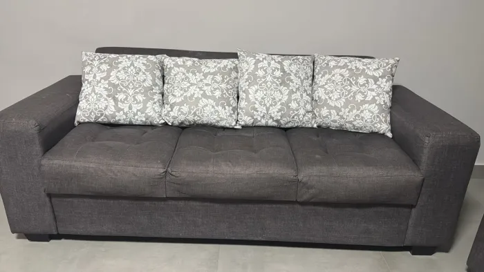 Vendo sofá de dois e três lugares 