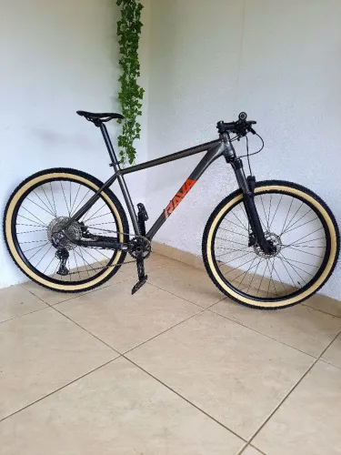 Bicicleta Aro 29 RAVA CAVE BOOST 1X12V - Vendo ou Troco 