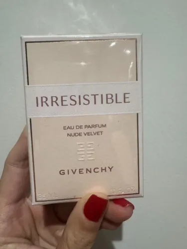 Irresistible Givenchy Eau de Parfum Nude Velvet 35ml
