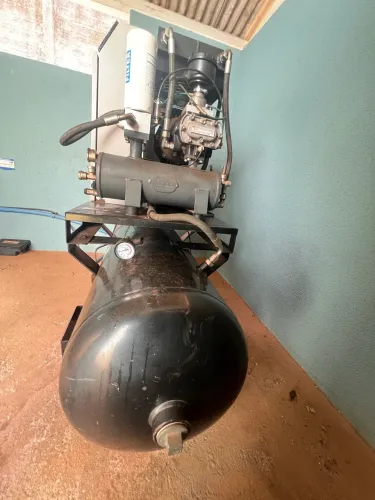 VENDO COMPRESSOR USADO 