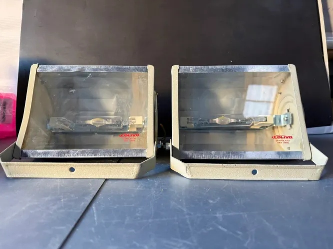 Refletor Projetor OLIVO Metal Pe70/150 Hqi Até 150w R7s