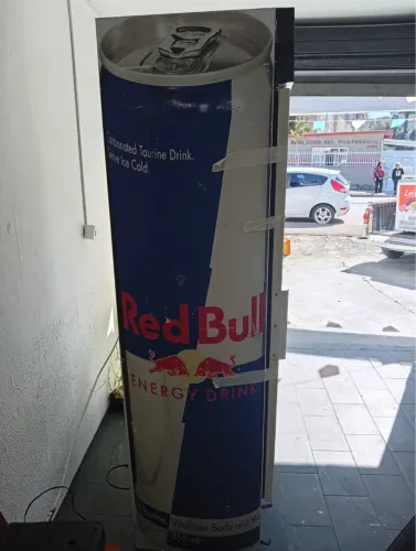 Freezer vertical Red Bul