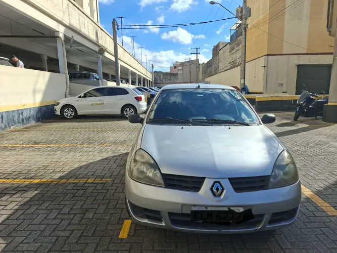Renault Clio Campus Hi-flex 1.0 16V 5P 2010