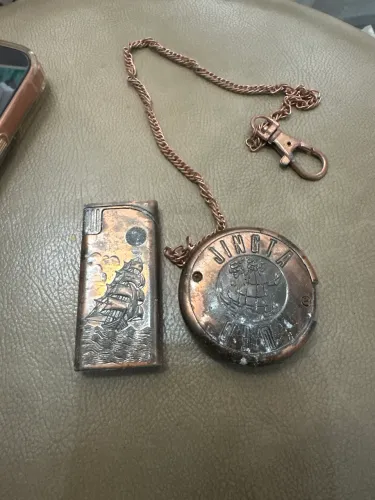 Dois esqueiro vintage 