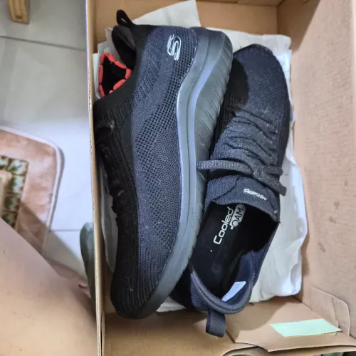 Tenis Skechers PRETO 37