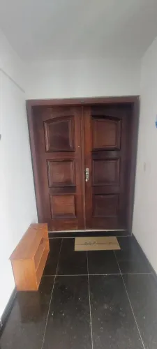 COBERTURA MARAVILHOSA NO MIOLO DO COSTA AZUL COM 5 QUARTOS E TRÊS SUÍTES
