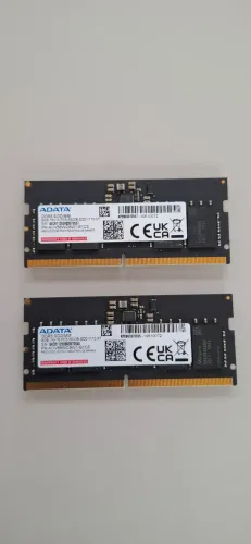 Kit com duas memórias RAM Adata DDR5 de 8GB