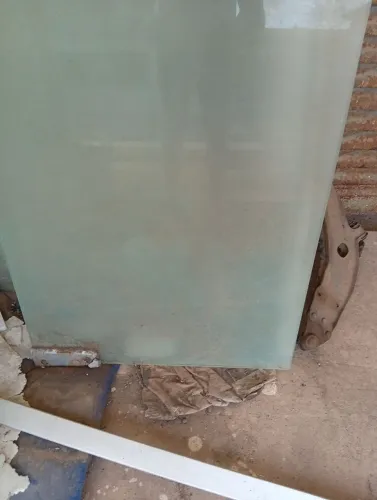 Porta de vidro jateada