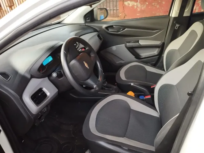 Chevrolet Onix Hatch LS 1.0 8V Flex Power Mec. 4P 2016