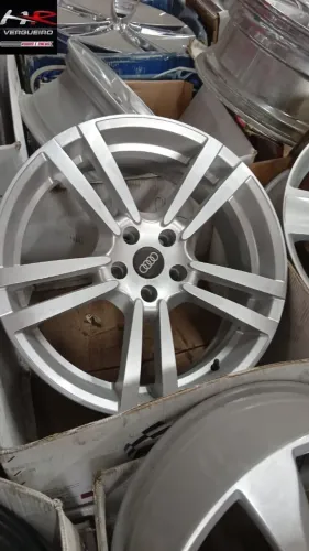 Jogo roda Audi Aro 19 5x112 Prata brilhante e Semi novas!!