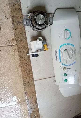 motor bomba placa Eletrolux