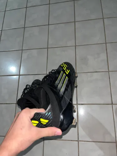 Adidas F50 preta