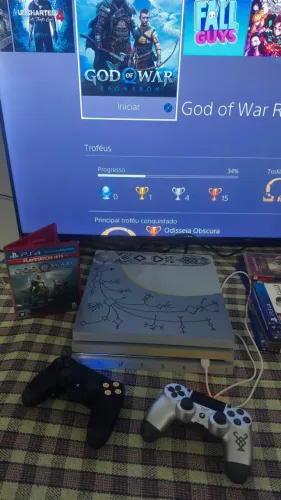 Playstation 4 pro edição god of war