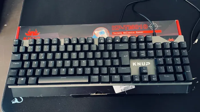 TECLADO GAMER MECANICO