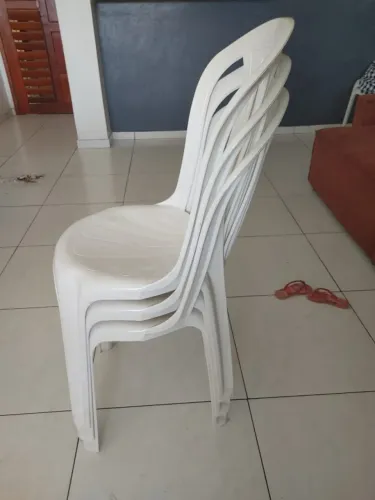 Cadeira de Plastico