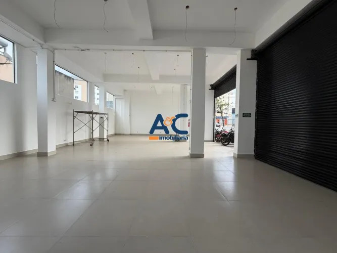 Loja comercial no bairro Cabral