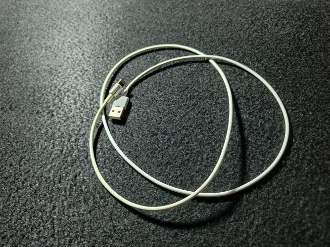 Cabo Lightining Apple 100% Genuíno | 1 Metro | Possui inscrição e Número de Série no fio