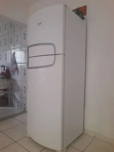 Vendo geladeira para conserto 450 Reais