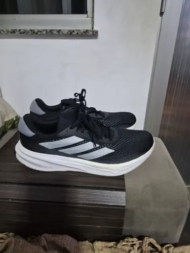 Tênis Adidas