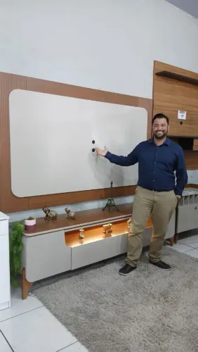 Bancada Com Painel 100% MDF Com Led e Pés em Madeira Maciça
