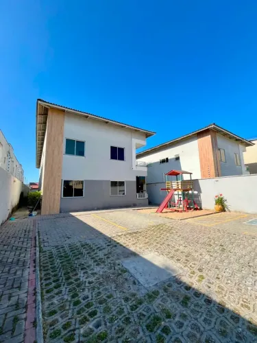 APARTAMENTO PARA ALUGAR BEM LOCALIZADO NO BARROCÃO TODO PROJETADO