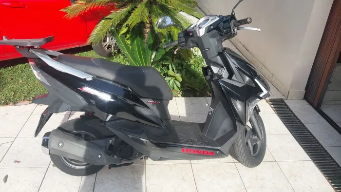Honda Elite Preta 2020