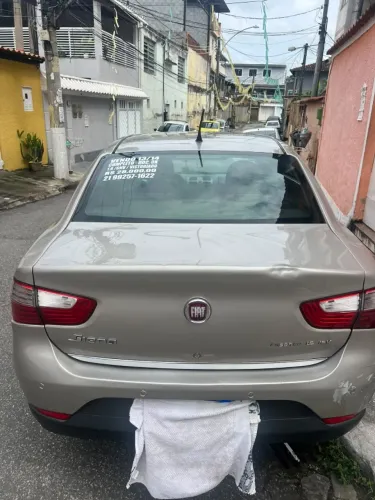 Fiat Grand Siena Essence 1.6 Flex 16V 2014