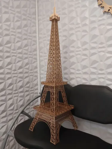 Torre Eiffel  em mdf,pintado em dourado, 1,20m,item de decoração nova