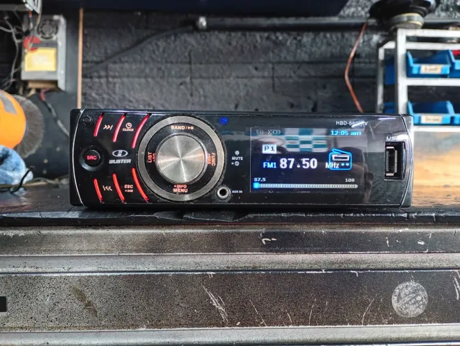 Rádio H-BUSTER HBD-6680AV