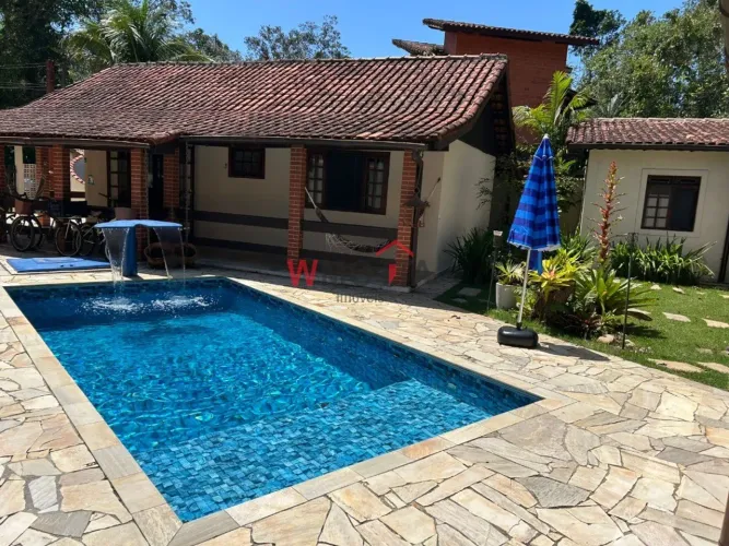Casa de luxo em condomínio à venda em Bertioga-SP, 5 quartos, 2 salas, 2 banheiros, 4 vaga