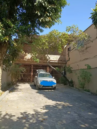 Imóvel para aluguel e venda tem 300 metros quadrados com 3 quartos em Olaria - Rio de Jane